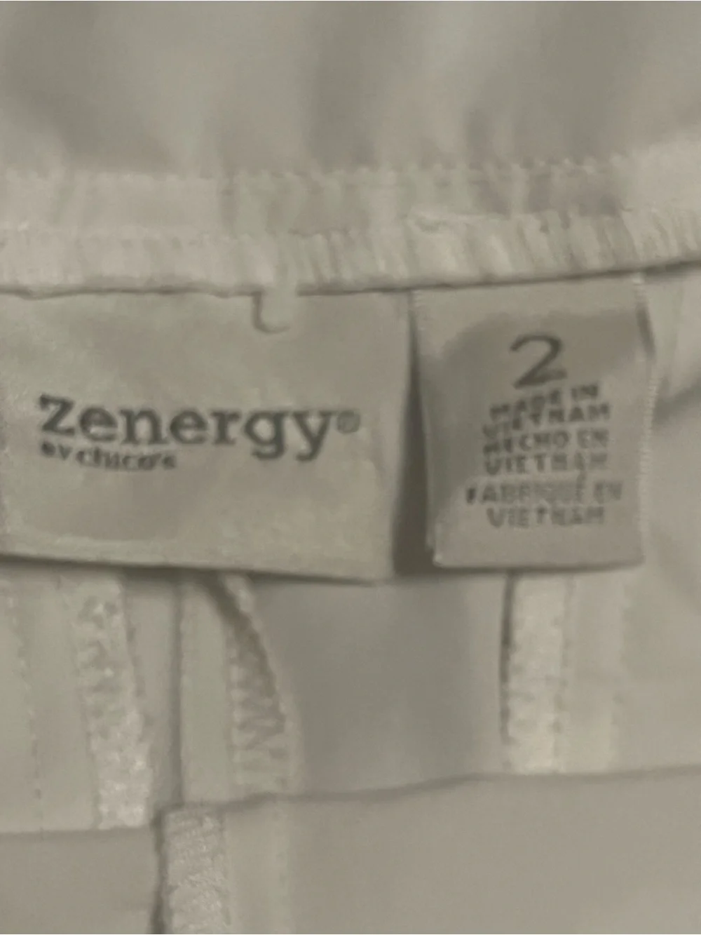 Chico's Zenergy Women's 2 White Bermuda Shorts Mid Rise Pull-On Stretch Pockets